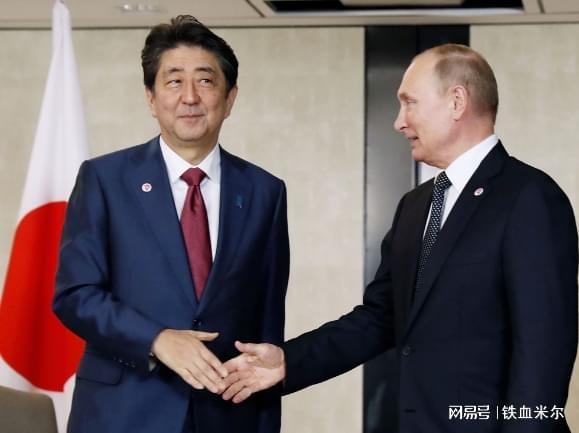 见安倍晋三的遗孀？2个不同寻常的原因！AG真人平台app敏感时期普京为何接(图2)