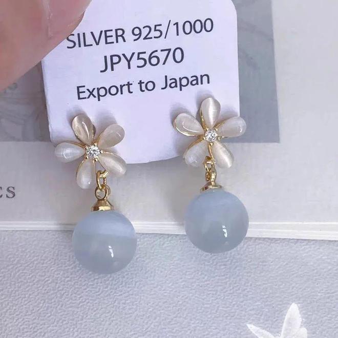 耳饰+项链戴出温柔高级感AG真人app9款水彩色(图12)