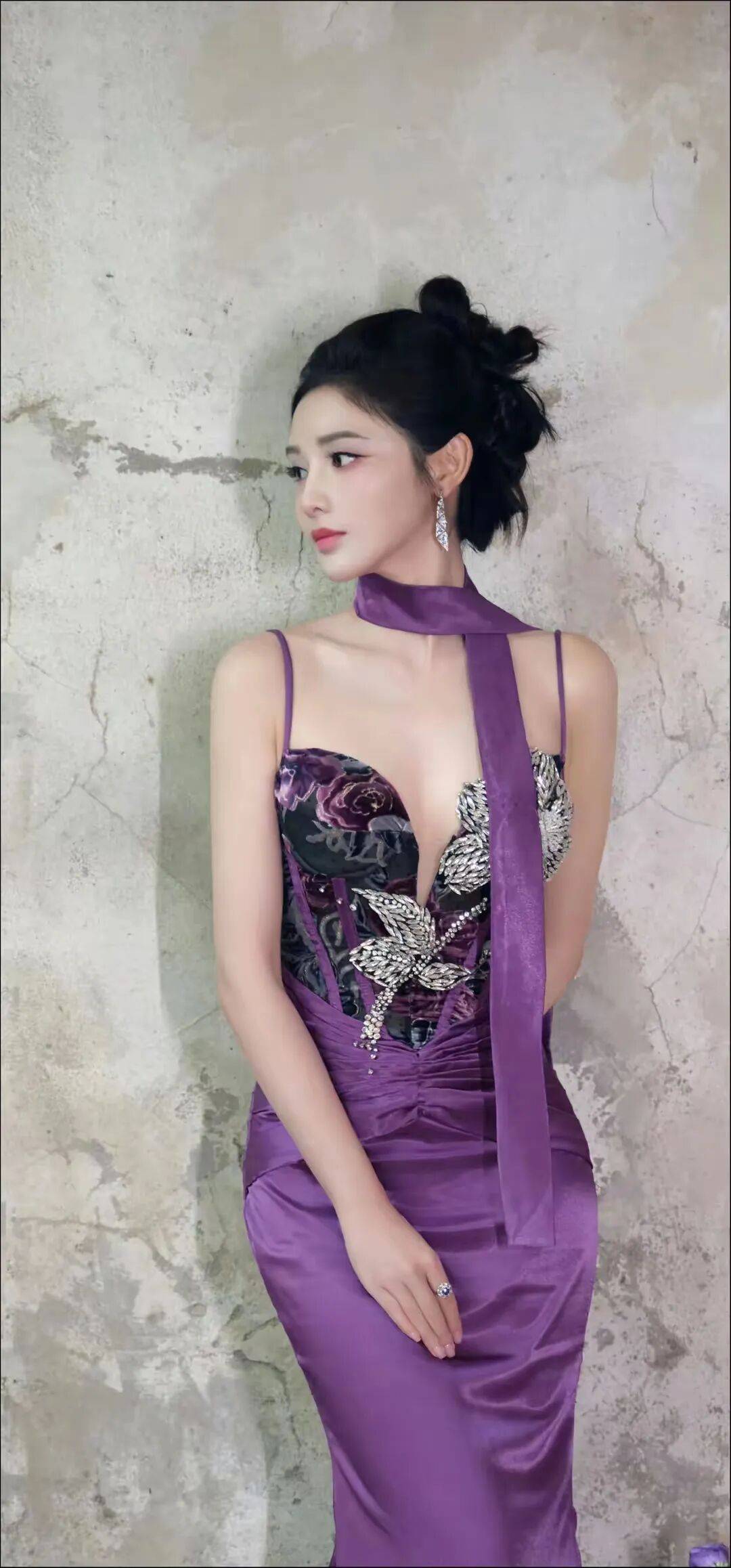 小苒她豹纹连体衣AG真人国际厅彭(图6)